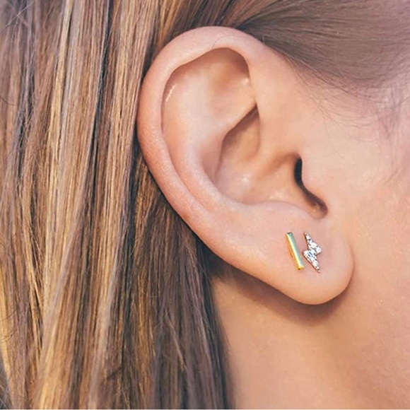 14K Gold Bar Earrings - Picture 3 of 4